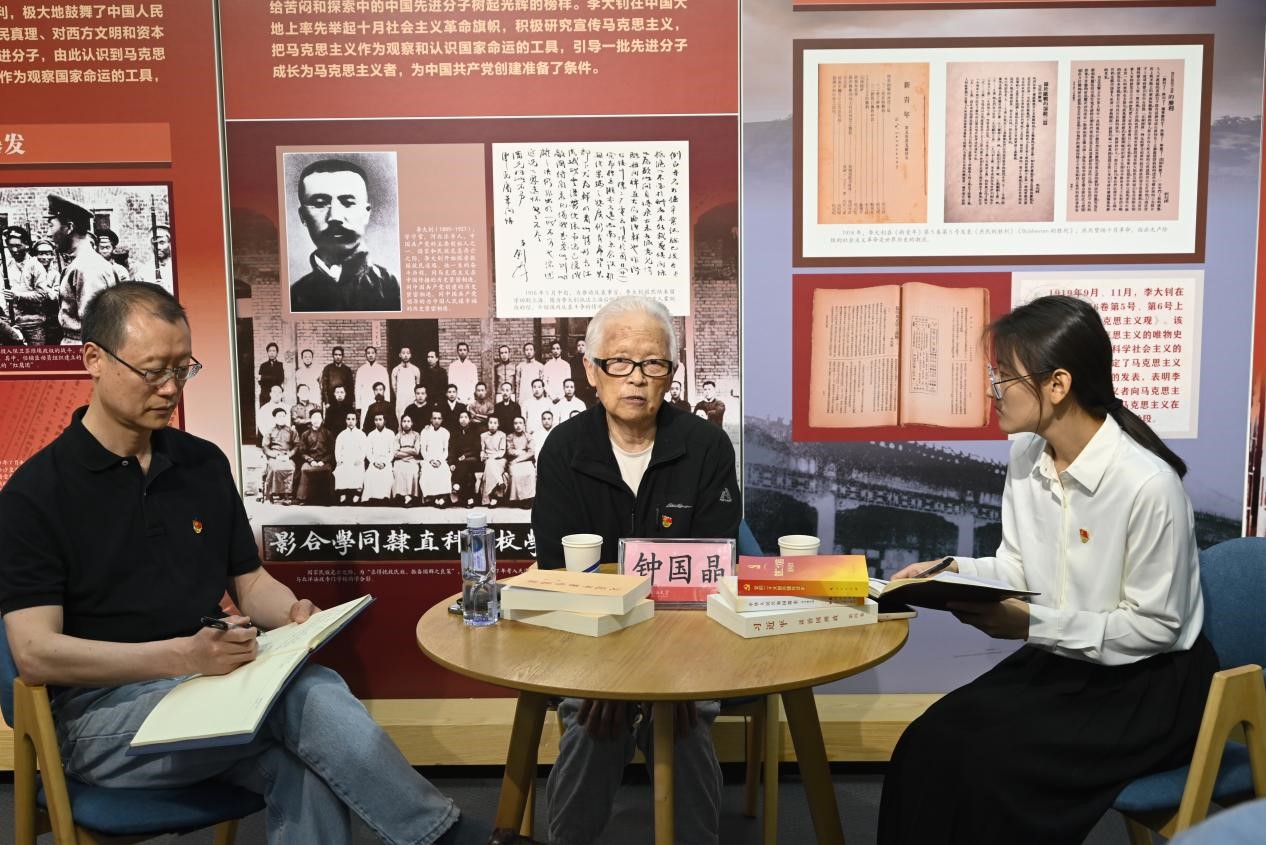钟国晶1.jpg